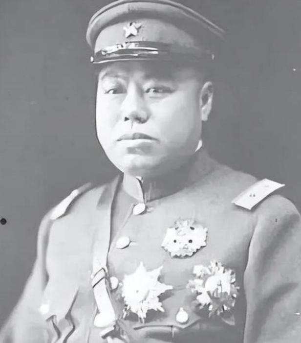 1918年， 张作霖让韩麟春拿着50万大洋去上海买军火，他却全输掉了，张作霖大怒