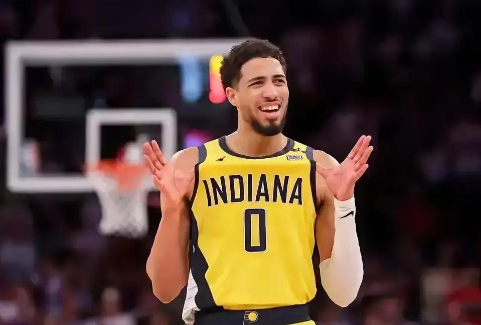 我看那个印第安纳步行者的历代“老大”名单，后背直冒凉气。
 
这哪是篮球队，简直