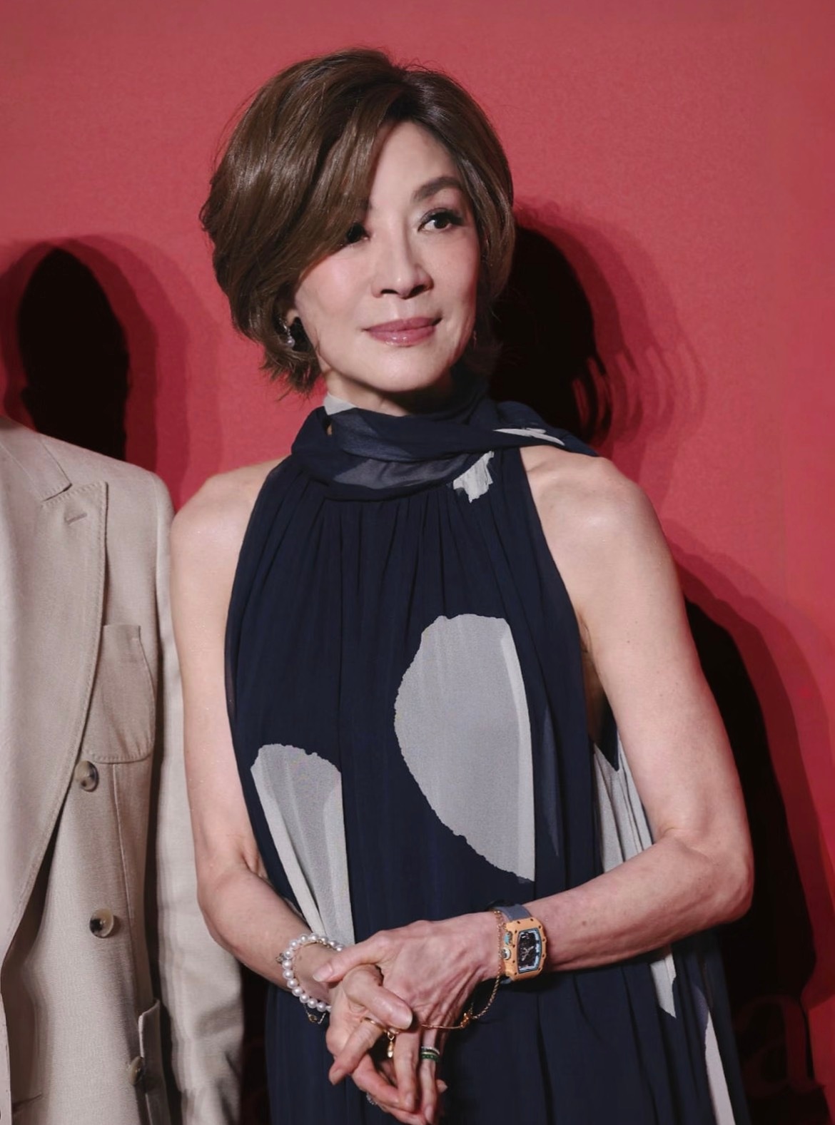 杨紫琼和光里的自己对视我觉得她真的来中国最好了之前在奥斯卡被排挤成啥了啊