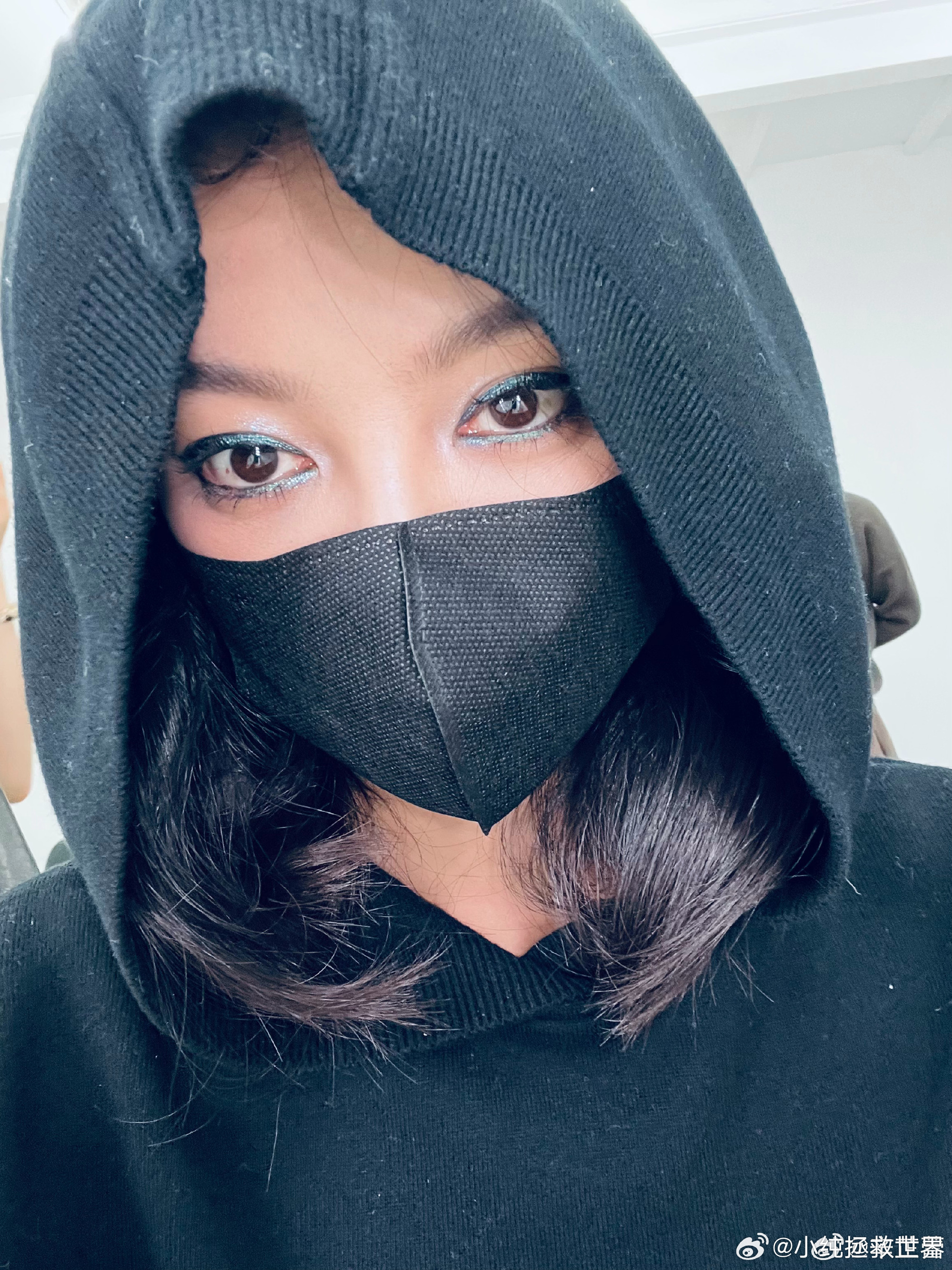 辛芷蕾徐梦桃拥抱名场面火了 活动台下的即兴互动收获很多关注，辛芷蕾专注打磨荧幕作