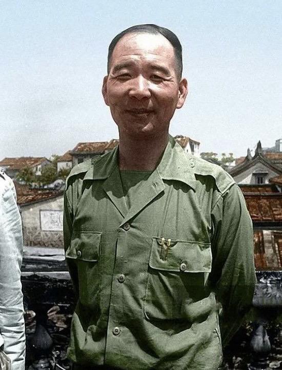 老父老首长华野叶飞将军在金门失利。金门一战，我军不懂海水知识；又求胜心...
