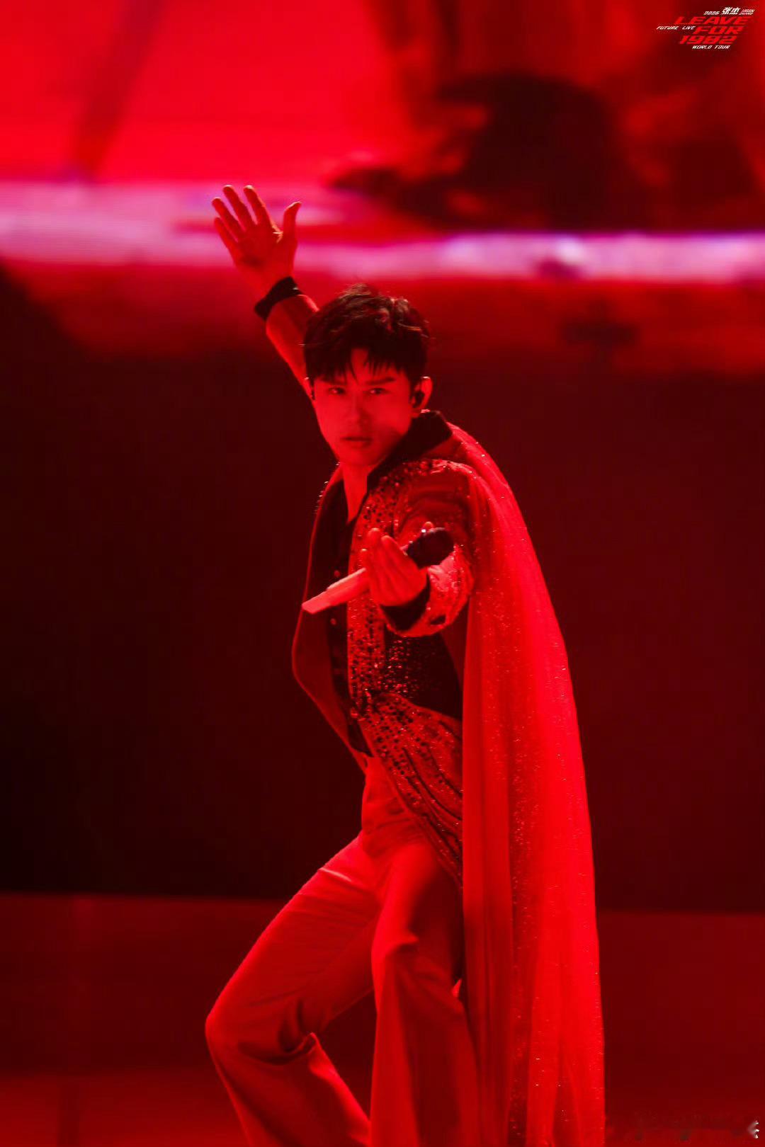 张杰杭州站抢票不愧是张杰！张杰1982开往未LIVE巡回演唱会杭州站，抢票直接秒