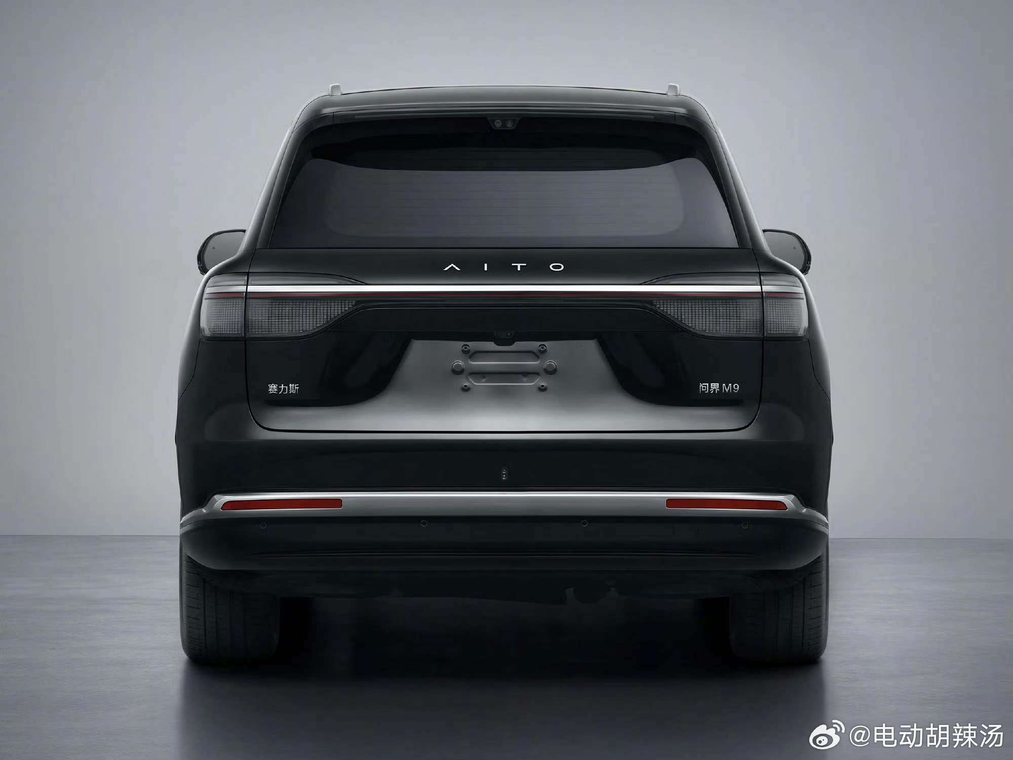 问界M9的改款也即将到来！标准版60度电，高配75度电…门把手造型更换，整车看起