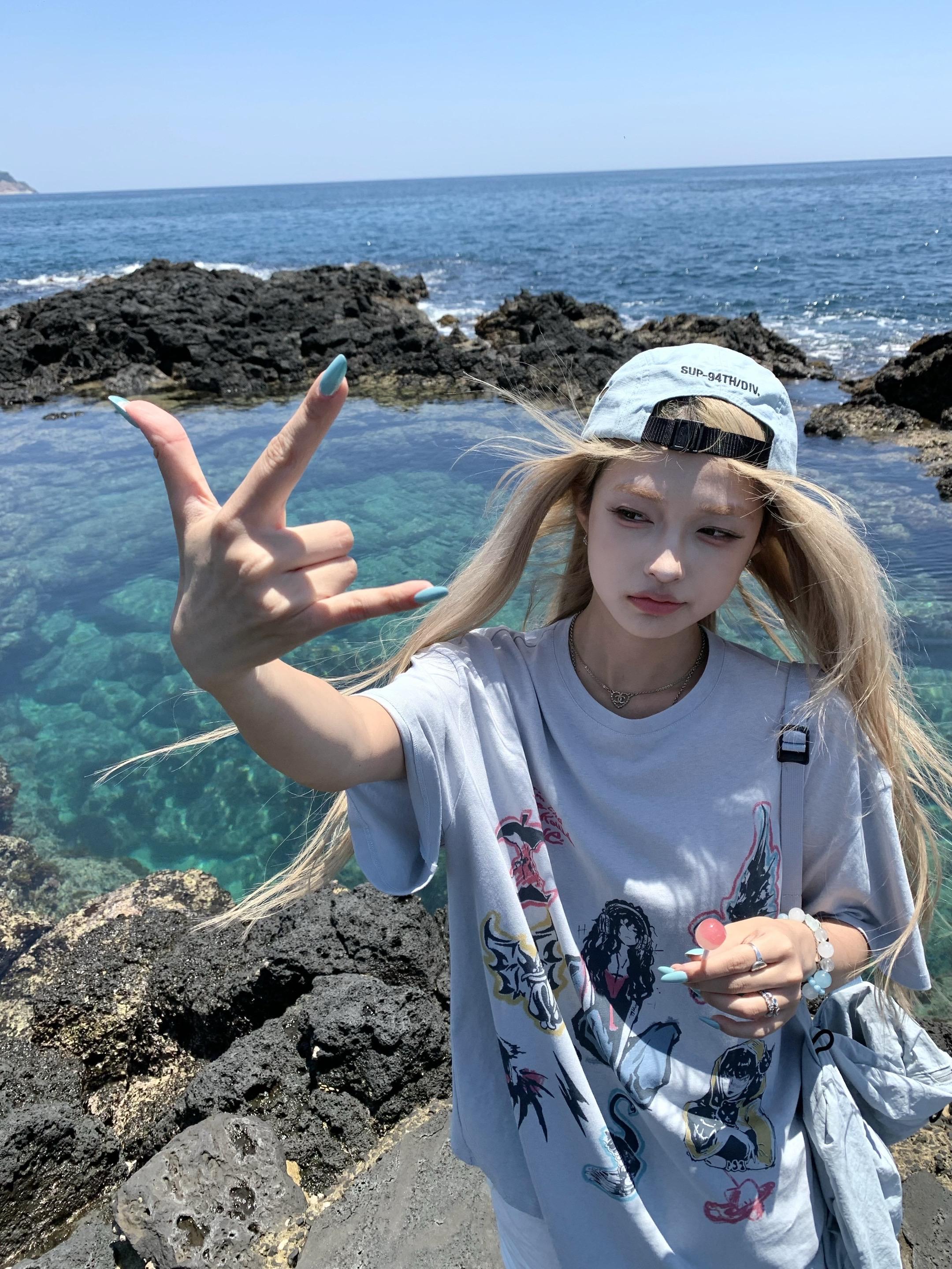She wanna say她太过冷漠需要点energy