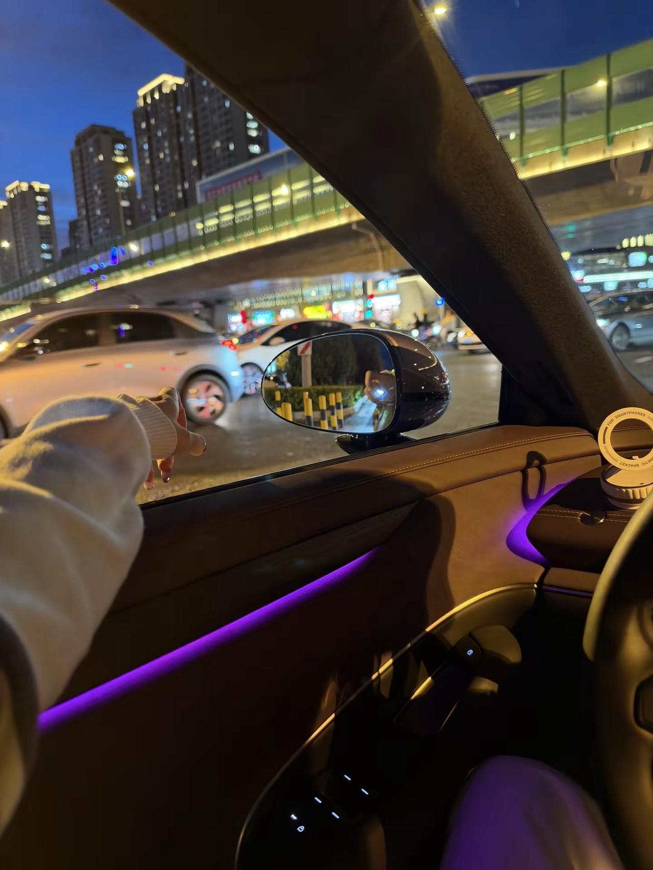 我从来都不后悔 怎么看都是失去我的人更吃亏  自己掌握方向盘的快乐 随拍记录生活