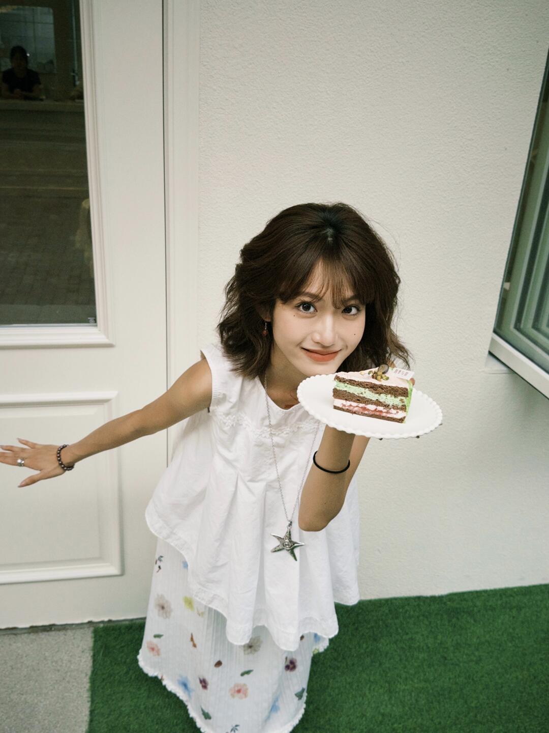 喂你吃块小蛋糕🍰