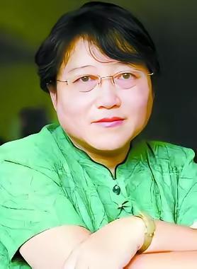 性学专家李银河说
 “女人一定要有清醒的认知
除了你老公，其他别的男方主动靠近你