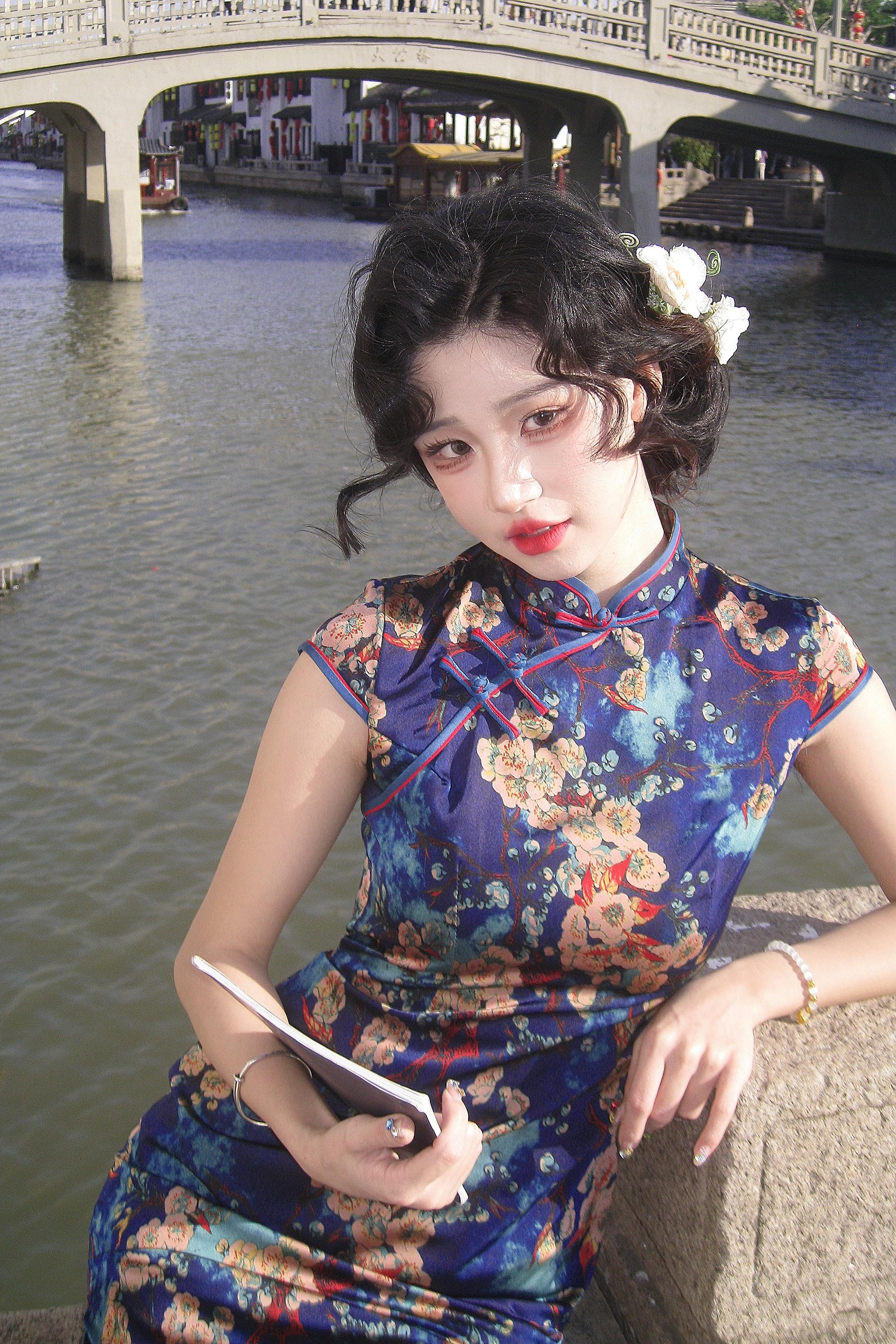 “一袭旗袍，一梦芳华”