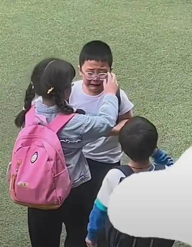 2024被温暖治愈的瞬间 2024年，我感受到了好多温暖治愈的瞬间。每一个小小的