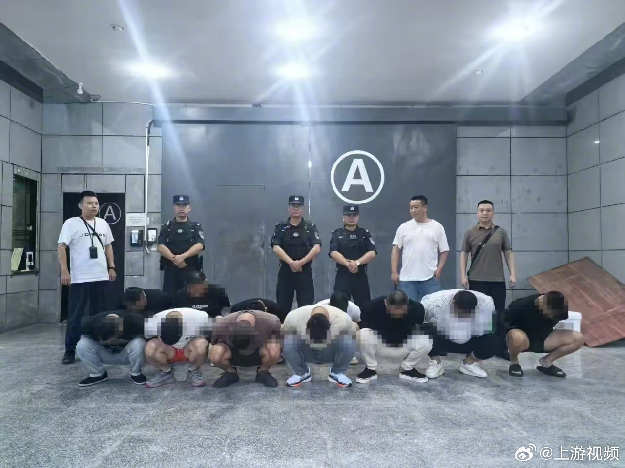 #警方用无人机锁定流动赌场18人落网#【泸州警方利用无人机成功捣毁一流动赌博窝点