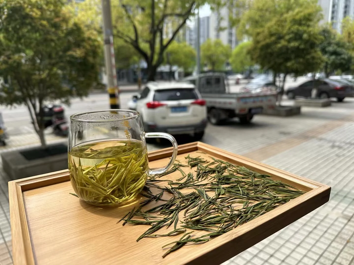 当下几乎所有平台都是在用算法分配流量。优质内容能分配到更多流量，而不优...