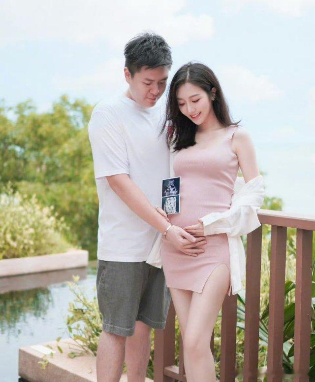 何依婷怀孕 事业上升期啊我天，新闻女王多好的机会啊，拼一下可能就上位了 