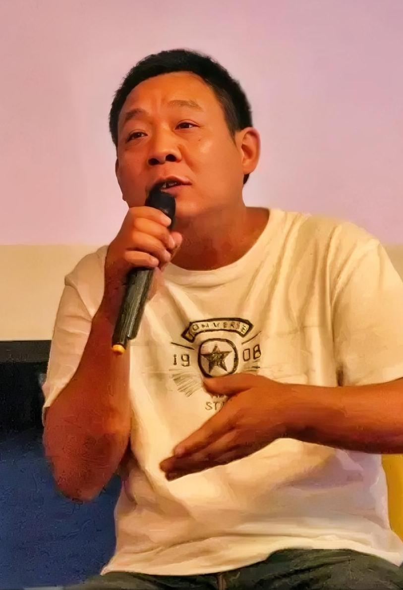 企业家于东来说，我说要分钱，几十亿都分了，很多人不理解，甚至说我作秀，我这个想法