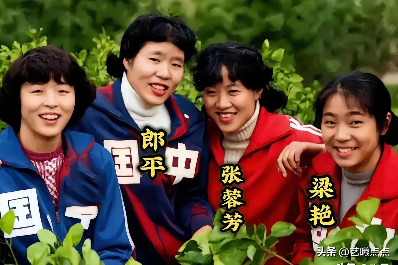 八十年代，中国女排4位英姿飒爽的名将，左一这位是谁呢？球迷应该认出来了。