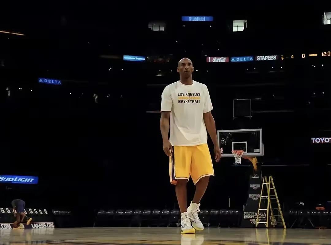 凌晨四点🕓💜💛科比KobeBryant凌晨四点