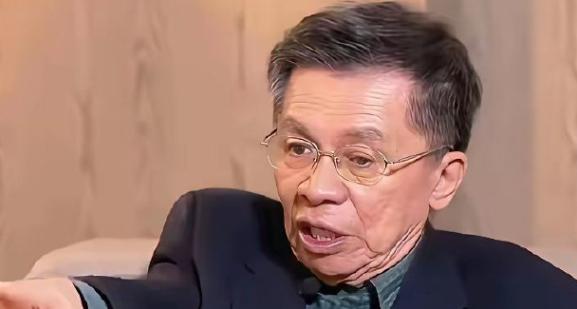 [浮云]沈富雄当着吴峥跟王鸿薇等蓝绿政治人物的面说，你们成天对美军购吵吵闹闹，就