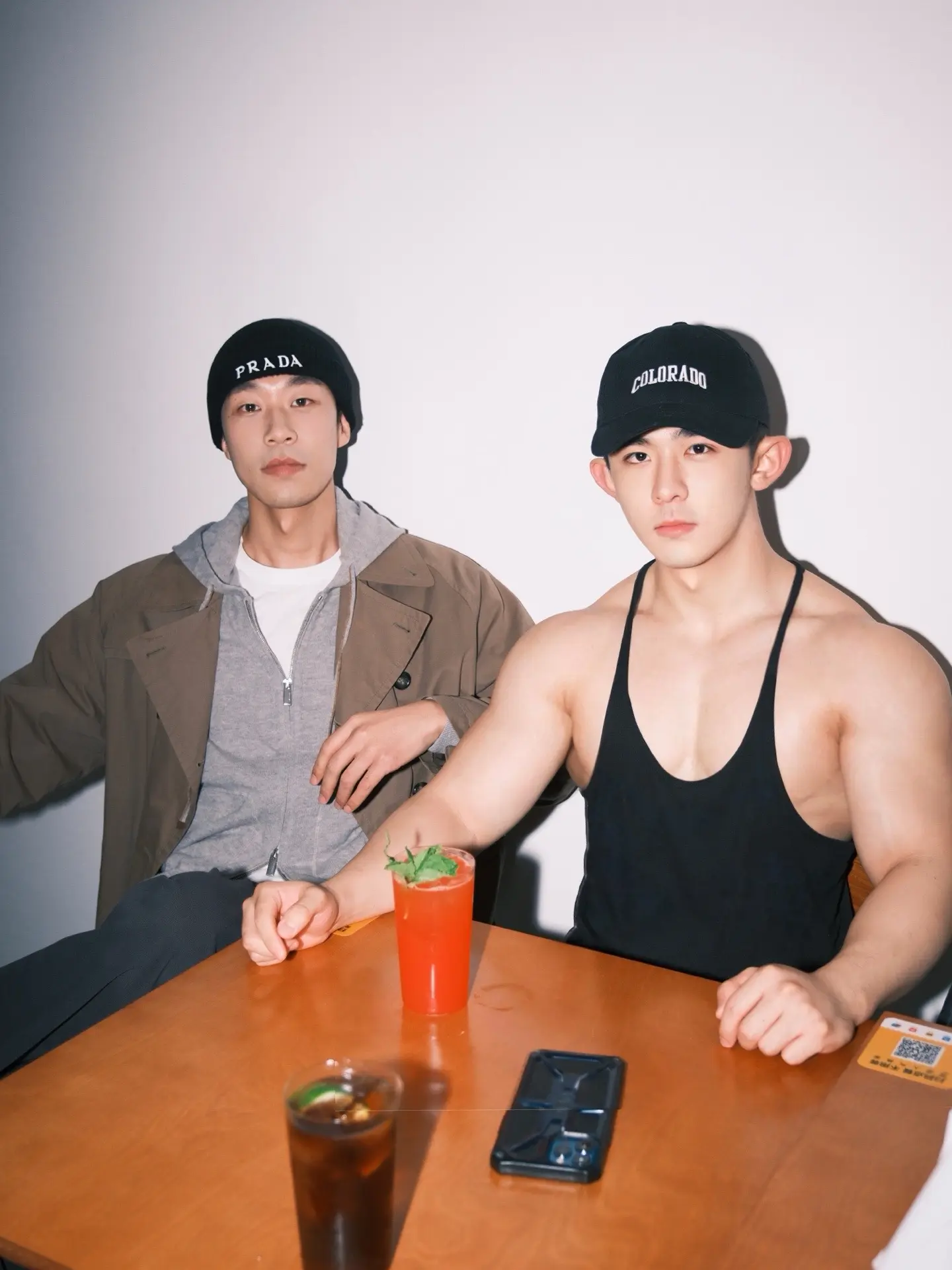 来朋友店里小酌一下🍷。