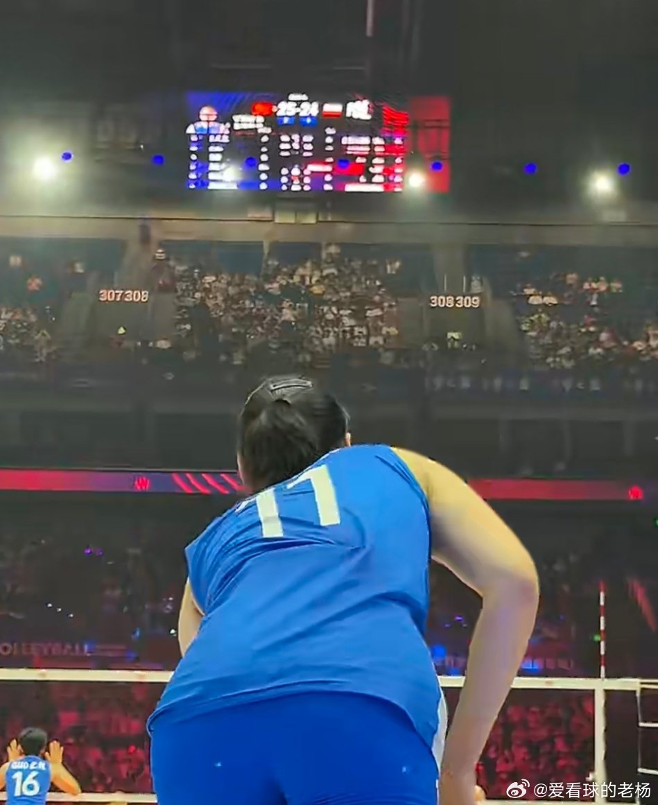 绝境翻盘！中国女排3-1逆转世界第三波兰队，南京站三连胜完美收官中国女排3比1波