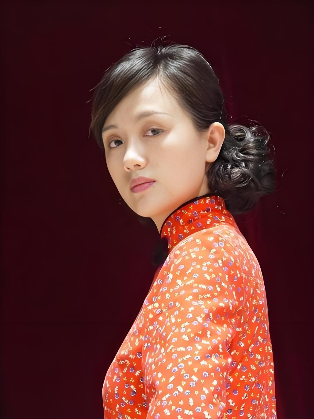 李乃文3次悼念朱媛媛，却被骂上热搜。

第一次是在辛柏青发讣告后，李乃文将社交账