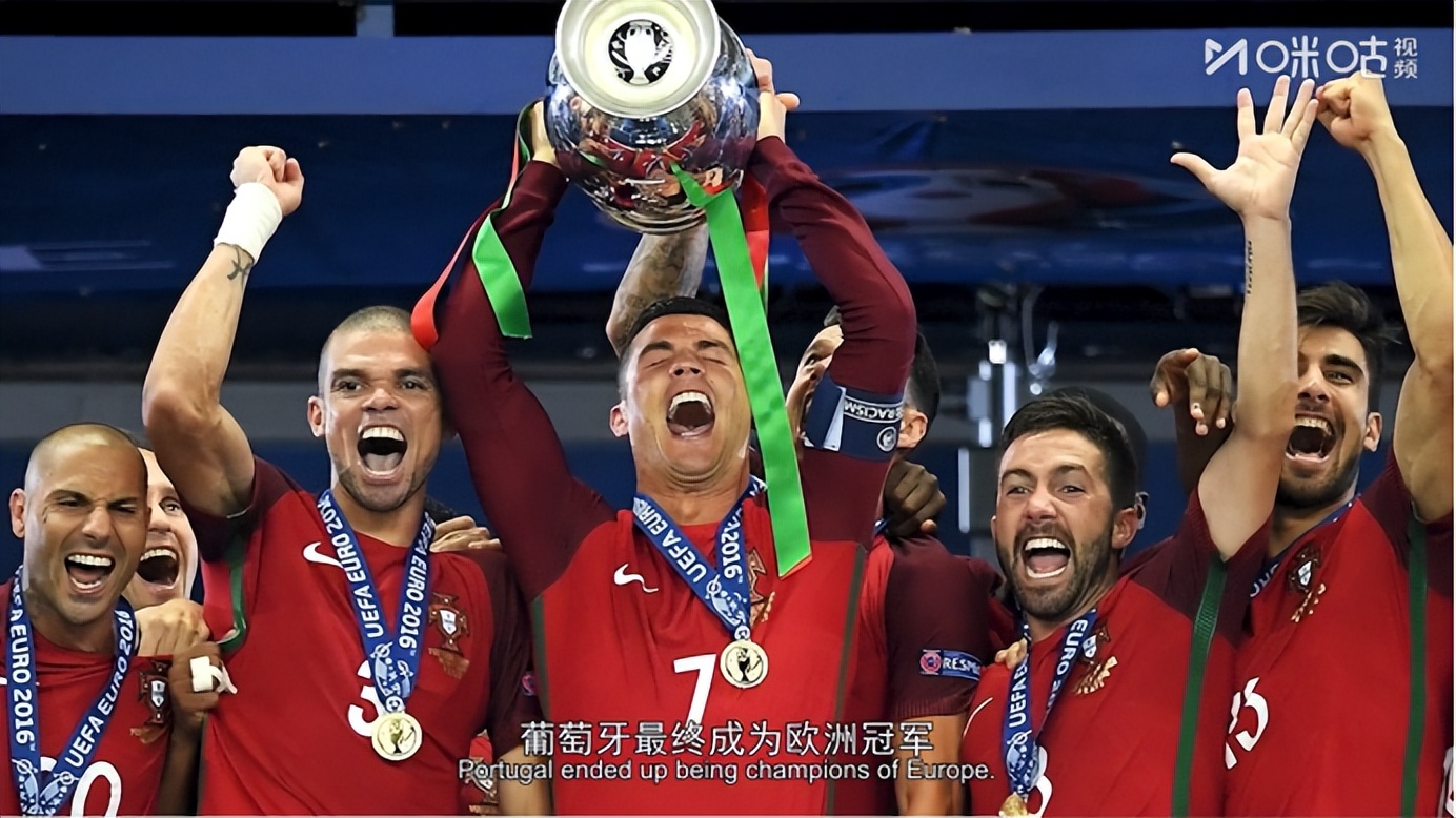 他明明赢了球，为什么看起来像在和一个时代告别