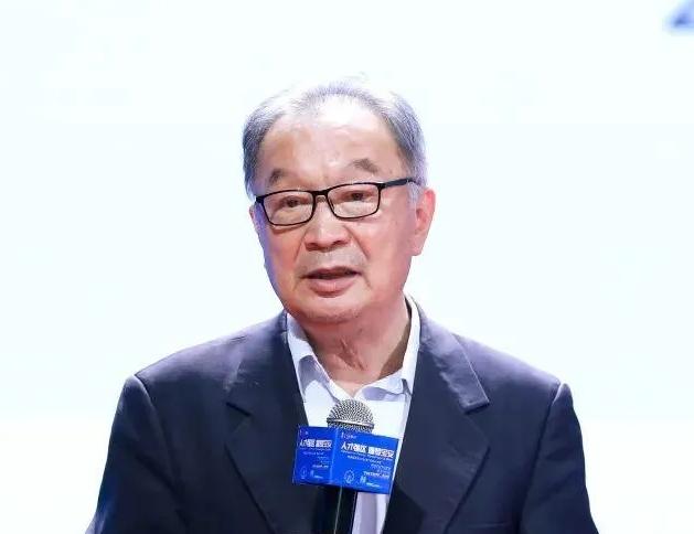 一段温铁军2022年的讲座视频，最近又被翻出来炒了。标题党们如获至宝，"温铁军怒