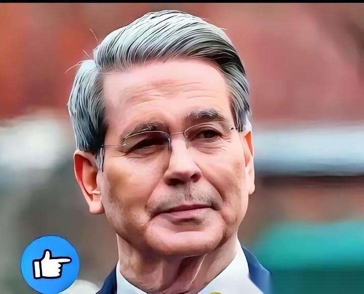 美国财长贝森特最近不停的暗示，中国既然可以管制稀土出口，那么中国也有几十万留学生