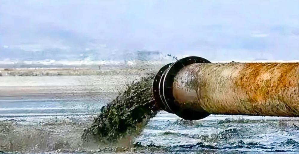 1000吨核污水是什么概念?
1000吨水可以让一个家庭连续使用9年样子。
相当