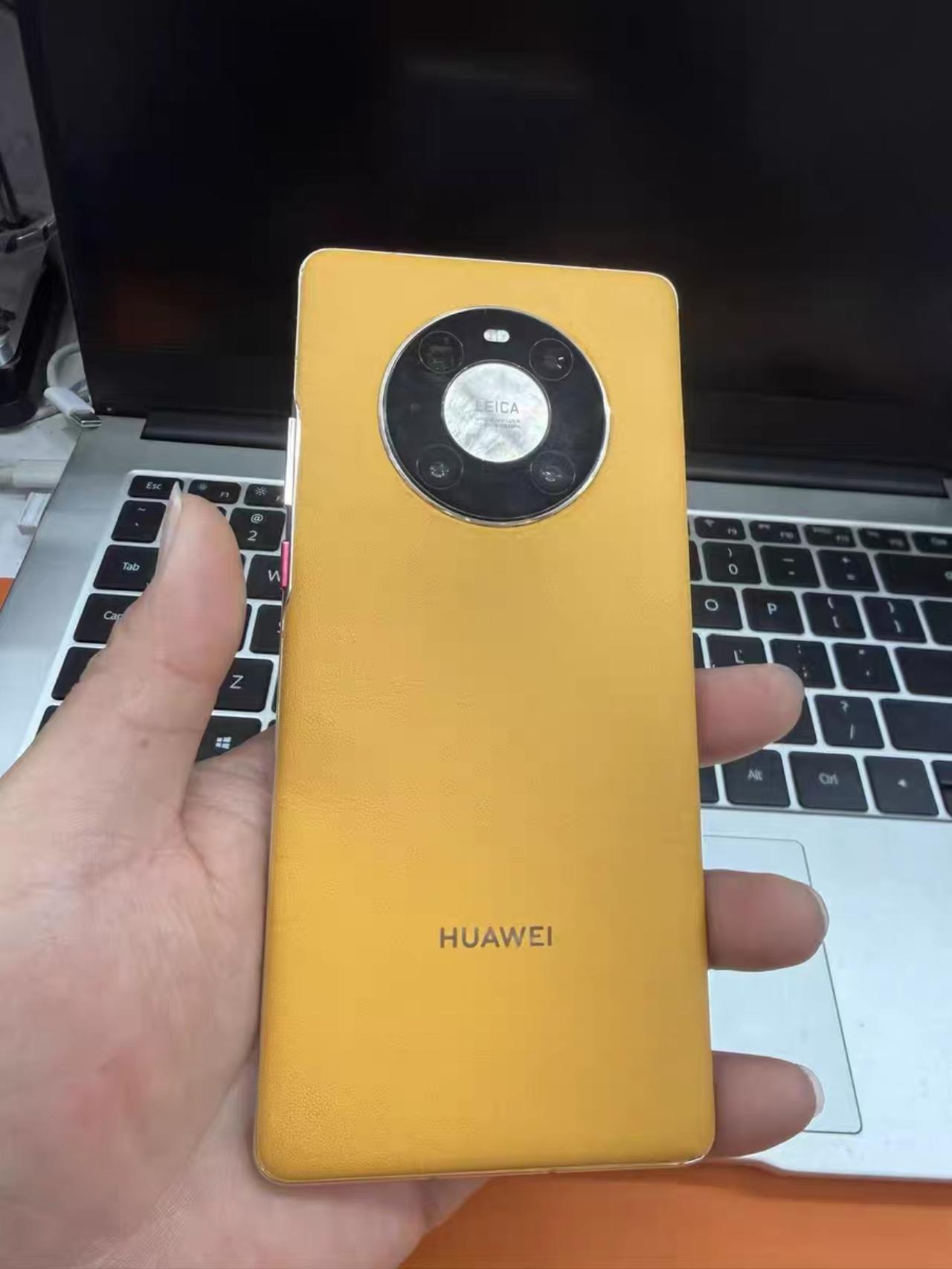 搭载华为一代神U麒麟9000的Mate40 Pro，没想到时至今日还有好多人在用