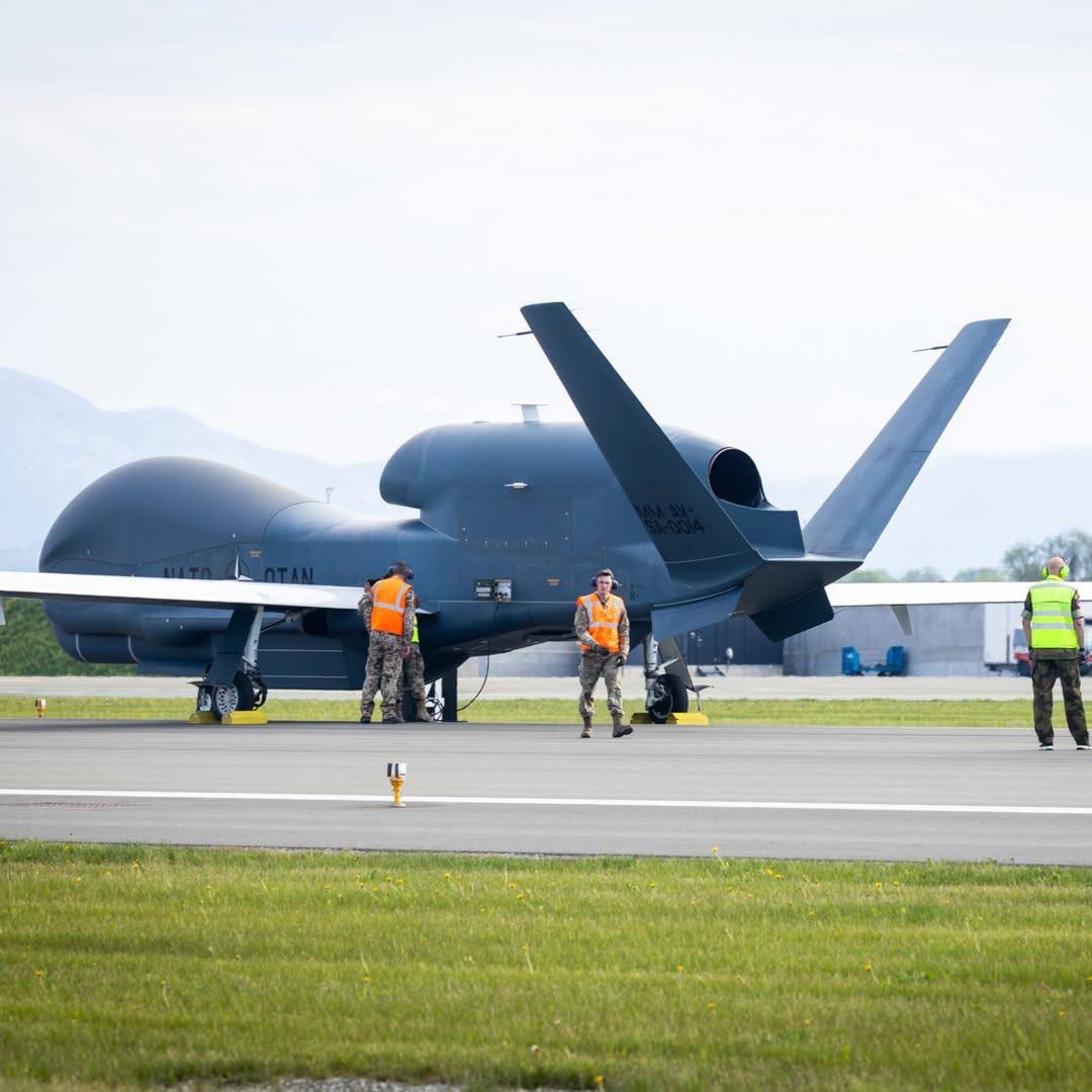 北约无人机 RQ-4D“凤凰”首次在挪威着陆。作为“敏捷作战部署”行动（ACE）