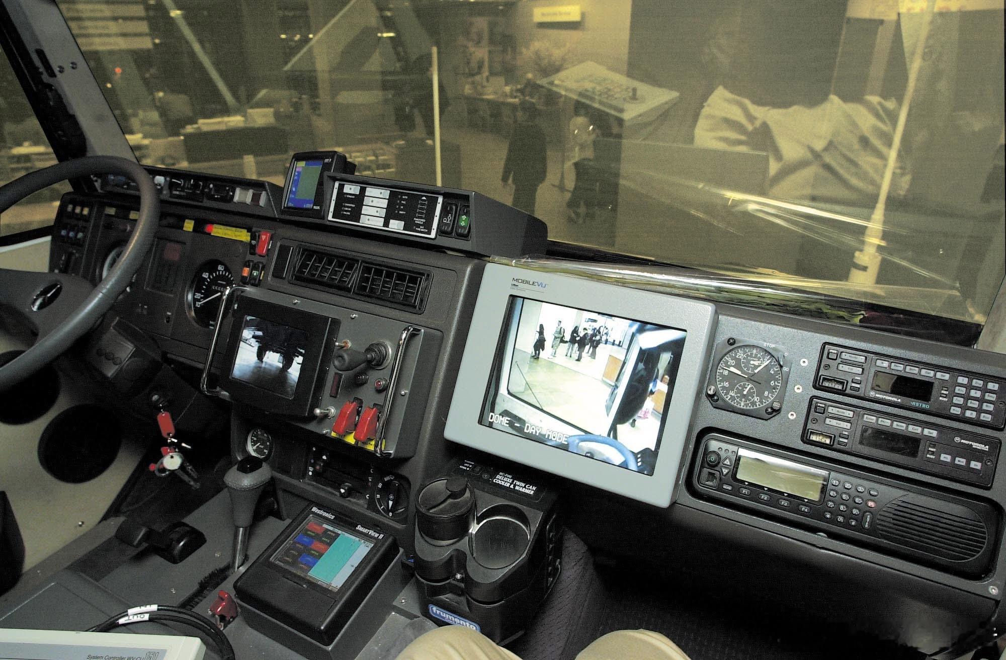 应该是某种公共突发事件指挥车 