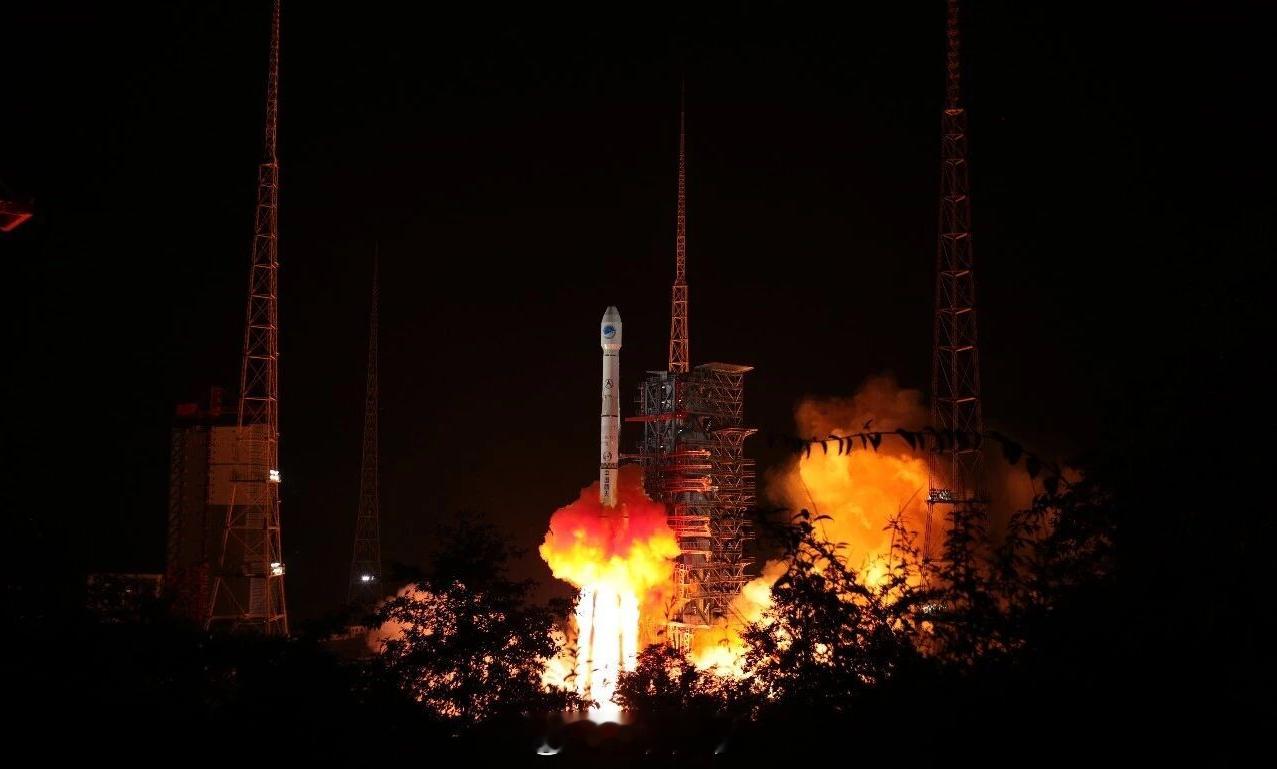 【早安丨航天历史上的今天】2018年9月19日，长征三号乙/远征一号运载火箭在西