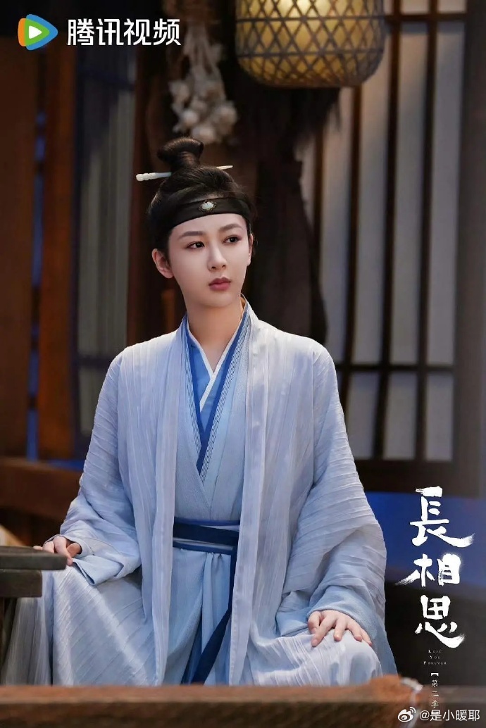 杨紫的华丽妆造，美得让人移不开眼，每一次亮相都带来惊喜。 ​​​
