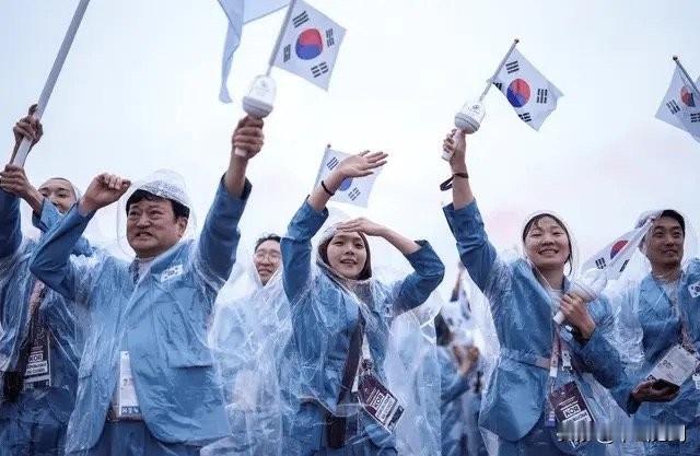 奥运会：法国把韩国念成朝鲜，来年要冲击诺贝尔和平奖？一个开幕式，南北半岛统一啦…