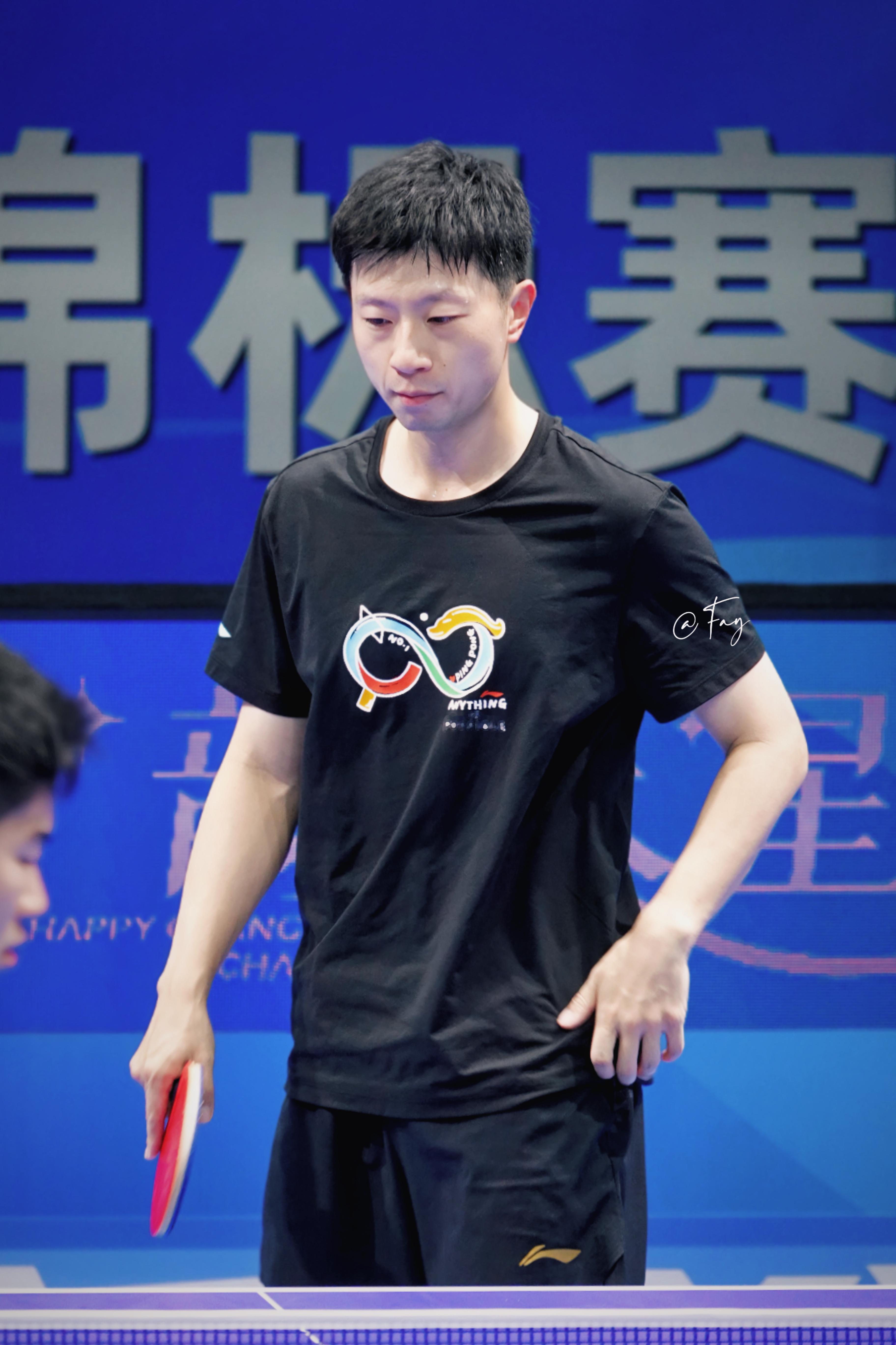 260716_长沙全锦赛_男双1/16赛前热身📷不知道…马龙的身材很曼妙但如果