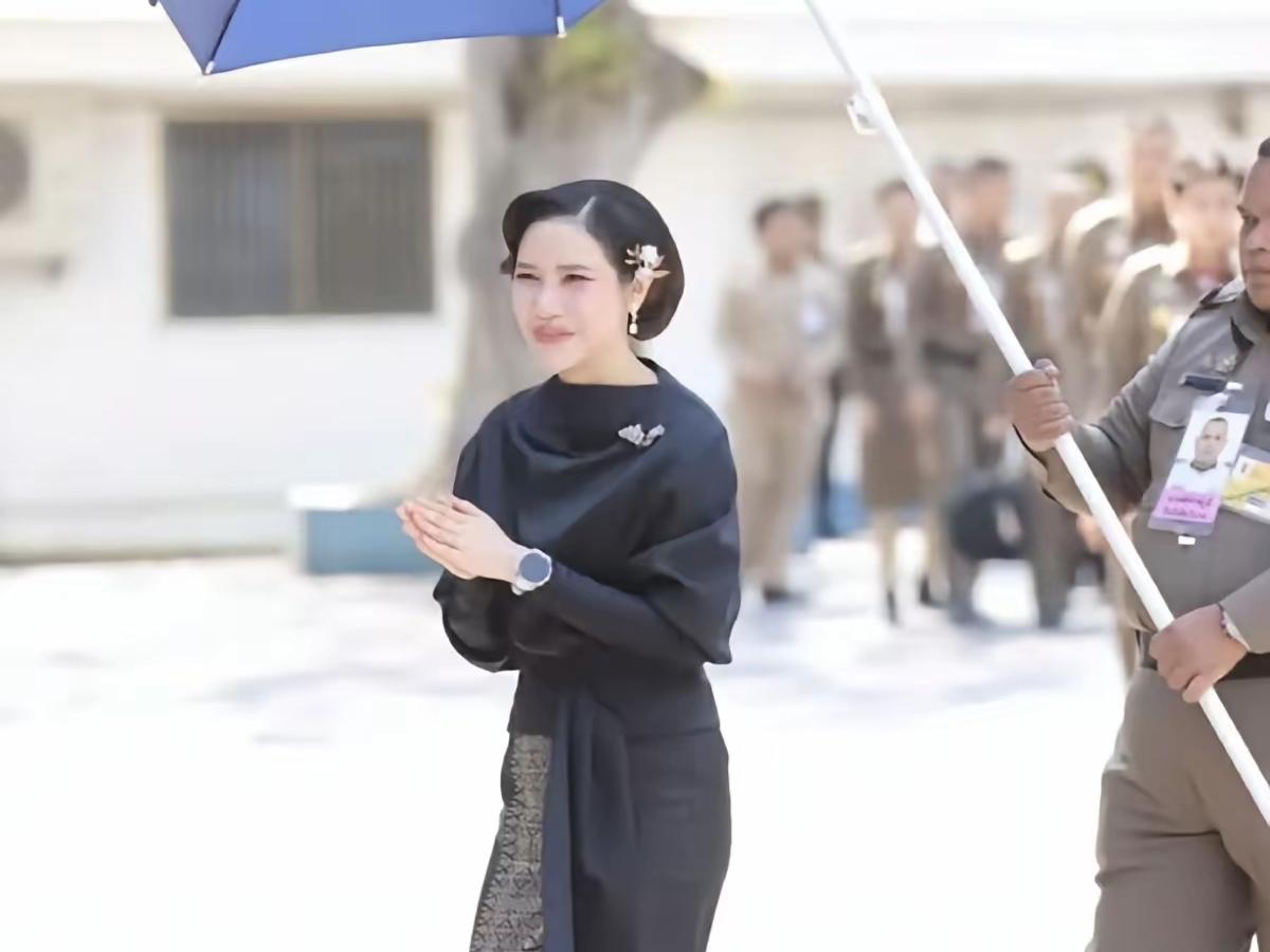 诗妮娜贵妃，这一次能扳回一局吗？
很难，为何？
因为她短暂的辉煌，或许就是昙花一