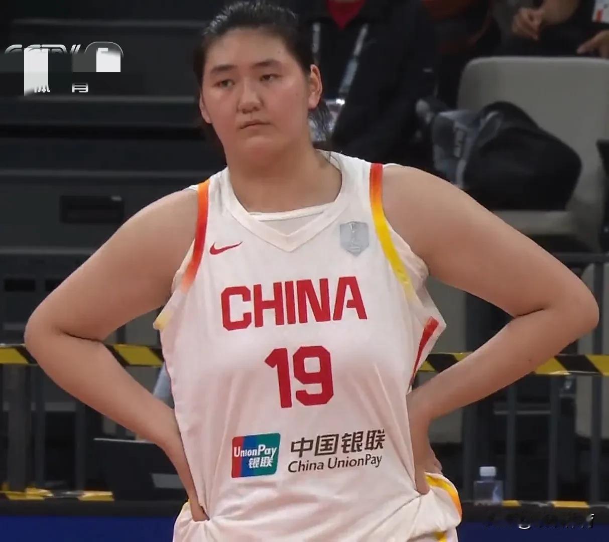 【张子宇首发，韩旭未出场，继续演练1+4阵容】
中国女篮第三节得分大爆发，86-