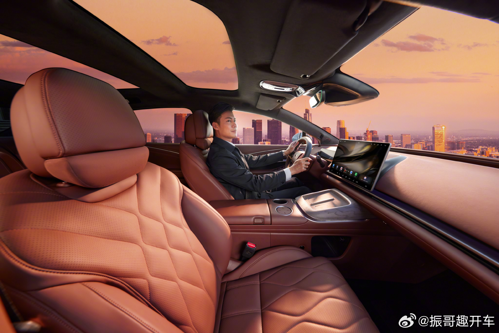 新豪华旗舰昊铂A800上市补贴后16.48万起新能源汽车大V聊车 新车亮点解析：