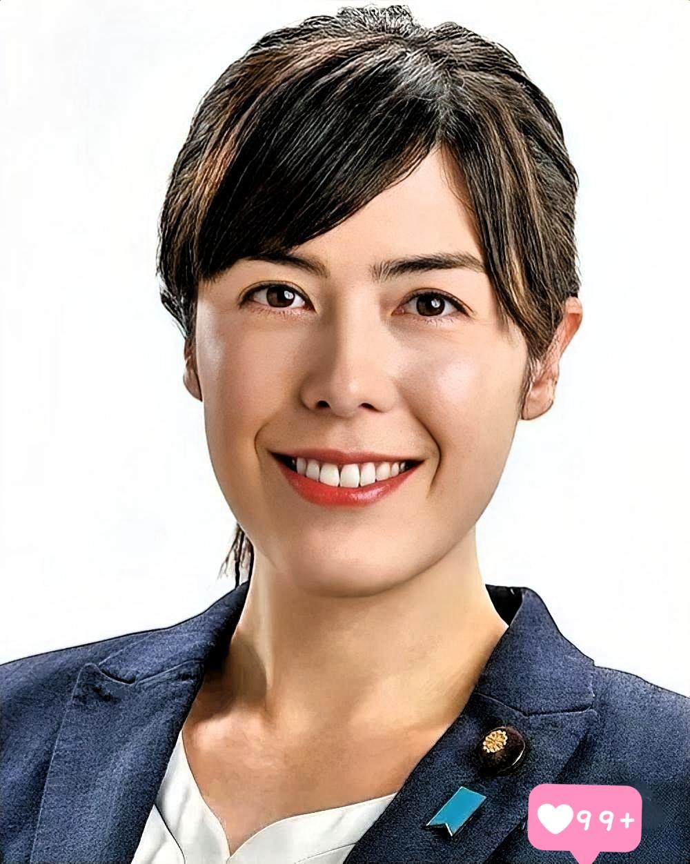 万万没想到啊！
小野田竟然会跳出来高是早苗擦屁股。

小野田替高市早苗辩护说：“