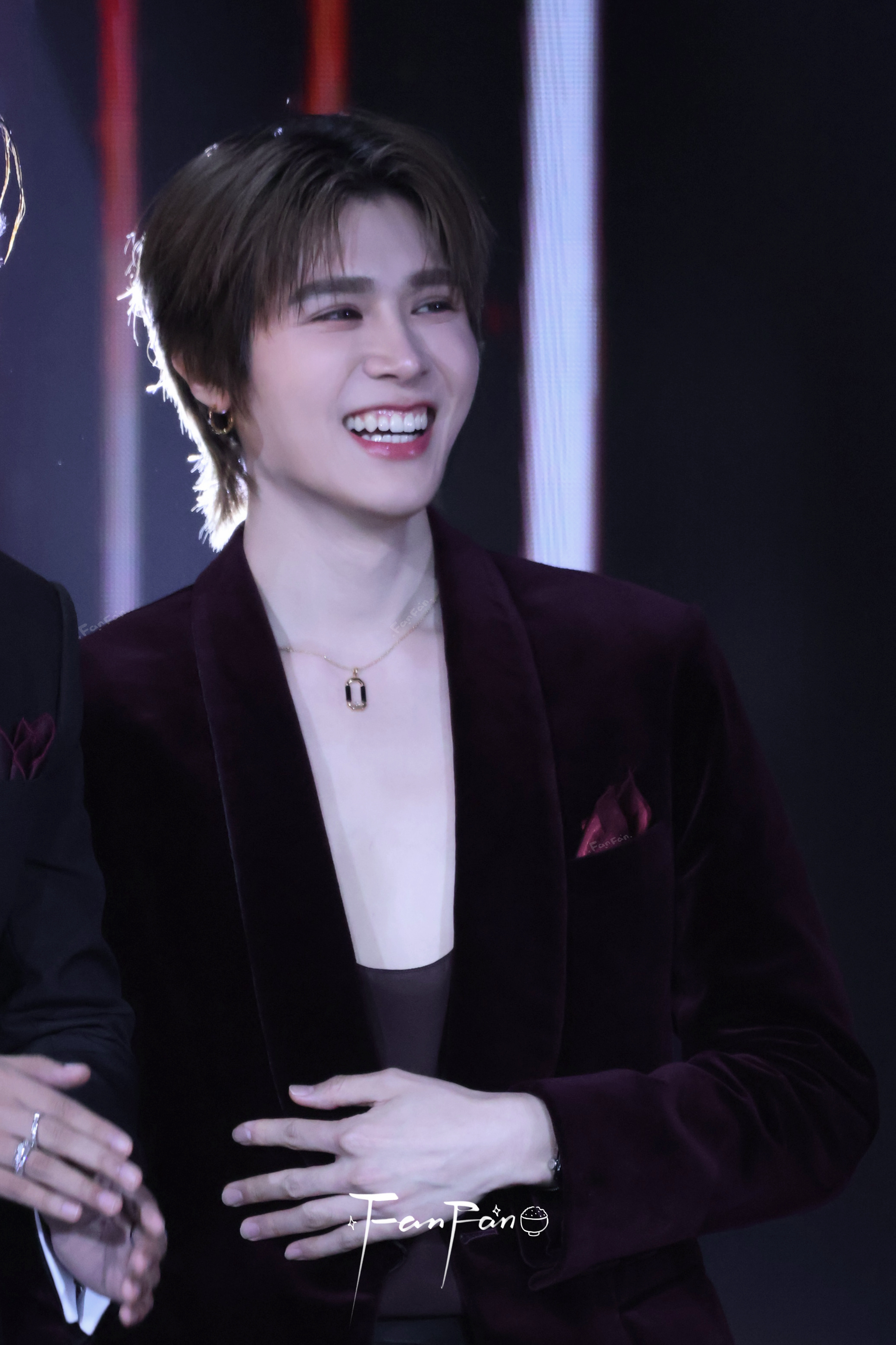 我咪就这样笑得如此灿烂脸也不崩 谢谢☺️ 