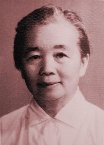 1937年，西路军政治部主任张琴秋被俘，马家军旅长问她：“你是不是张琴秋？”张琴