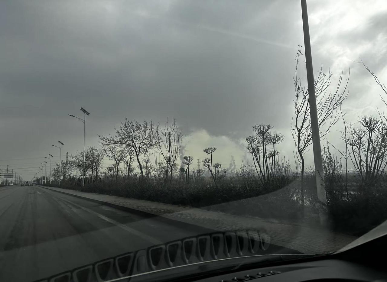 乌云制造机 开足马力就是干环境优美