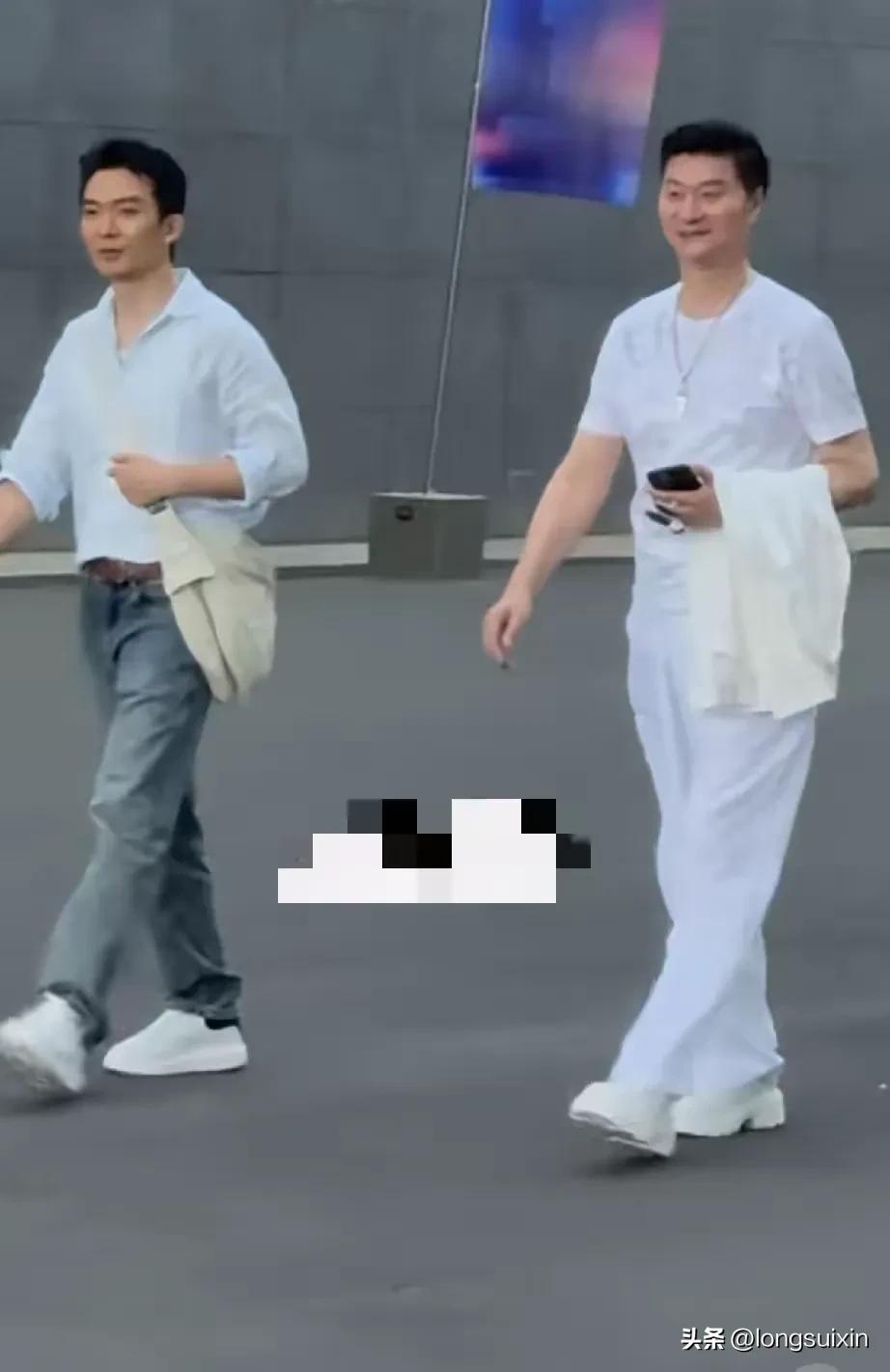 为什么觉得他帅呢？


其实，就是刚强不足，过于阴柔


他的长相，很狐媚，生的