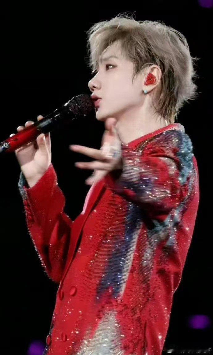 汪苏泷杜比十万伏特首发痛楼以声为境，以技为冕。汪苏泷入驻杜比之家，携十万伏特打造