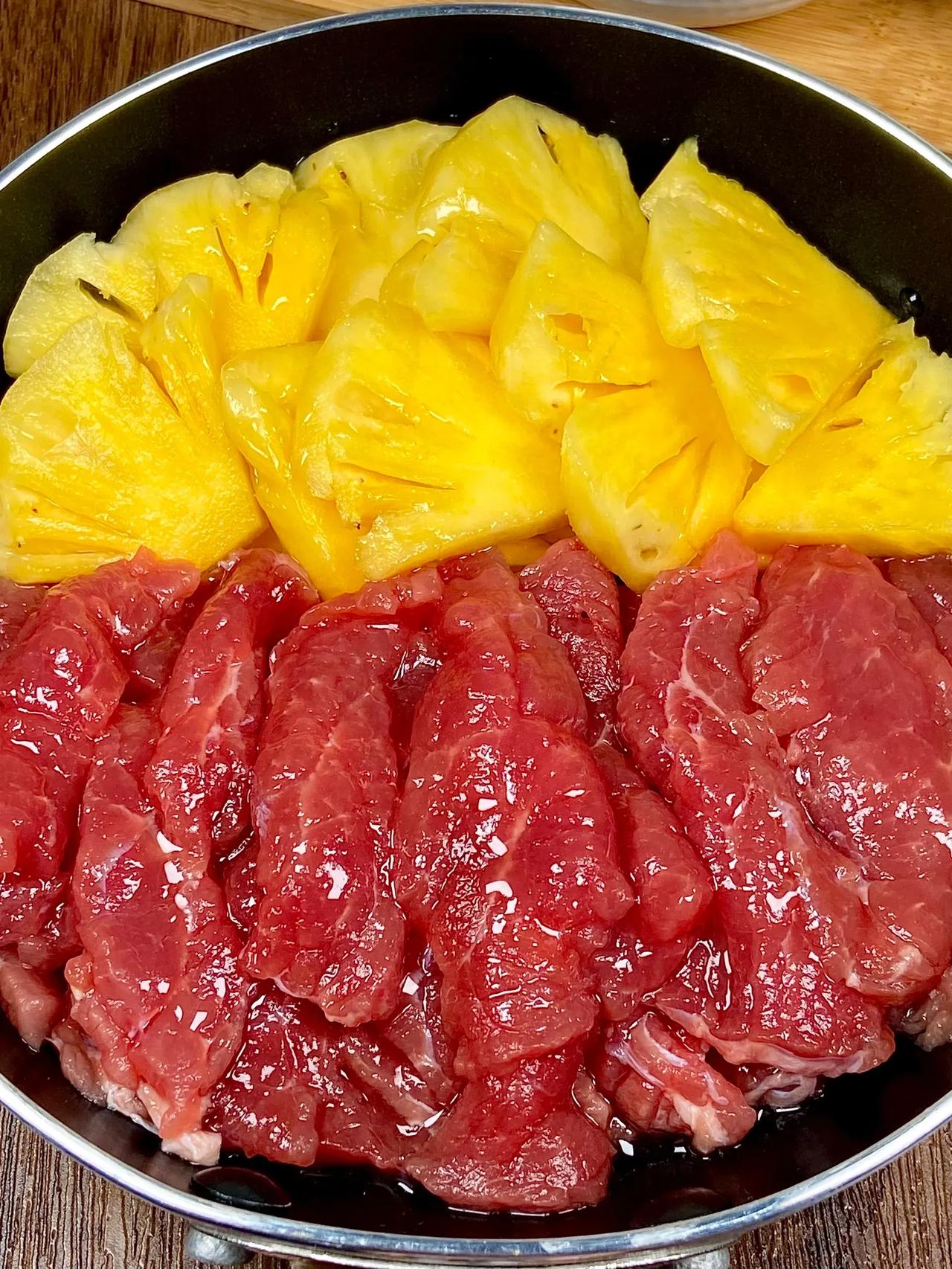 巨巨巨好吃……求你们去做！！！|||有谁没吃过这个菠萝拌牛肉我都会伤心的好嘛！！