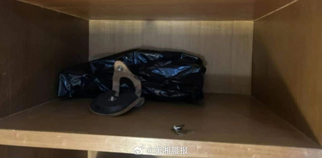 【#美国男子在芭堤雅离奇死亡#】12月2日，一名美国男子被发现死在泰国芭堤雅一家