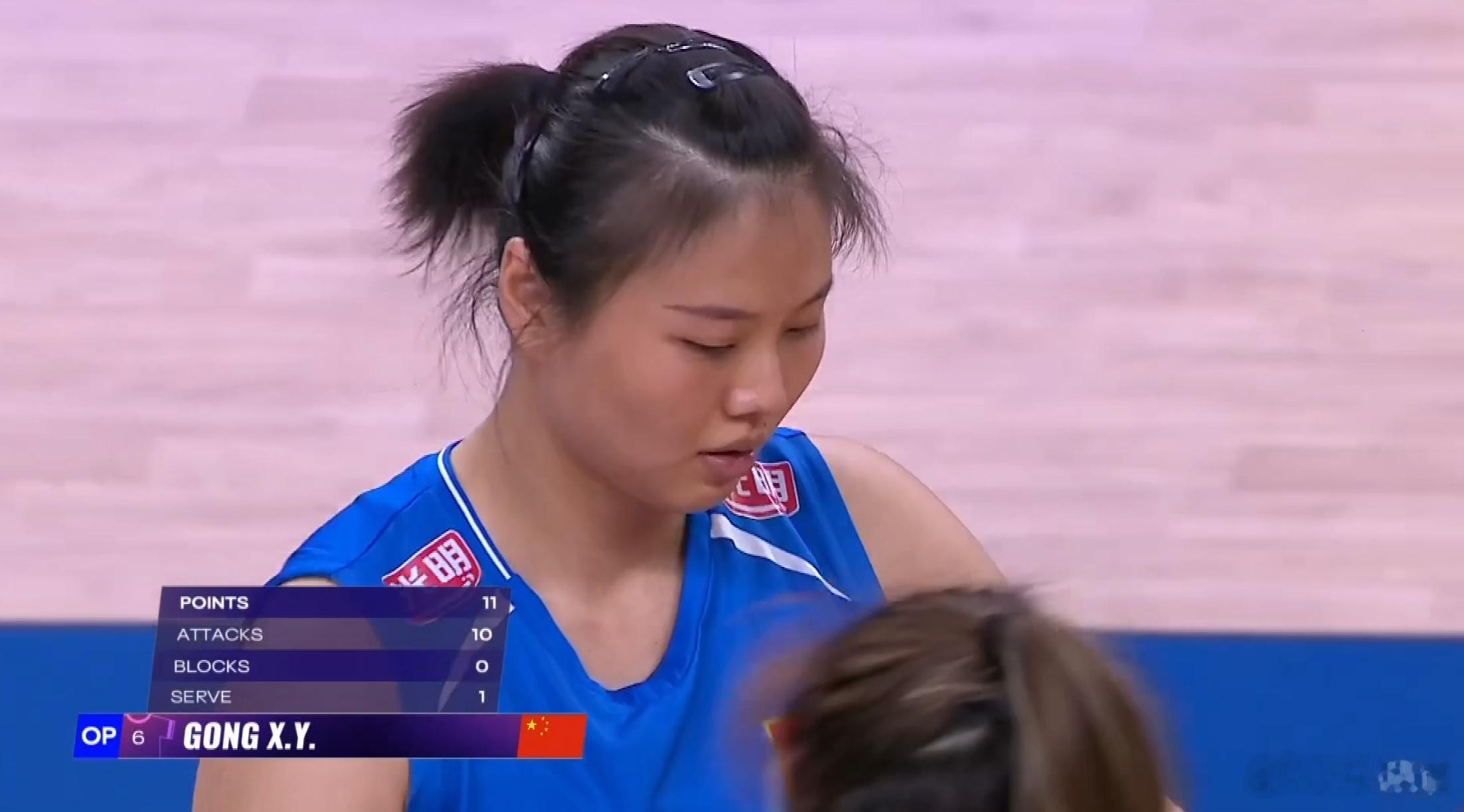 国际排坛动态2026年世界女排联赛前两局：中国队1-1（21-25/28-26）