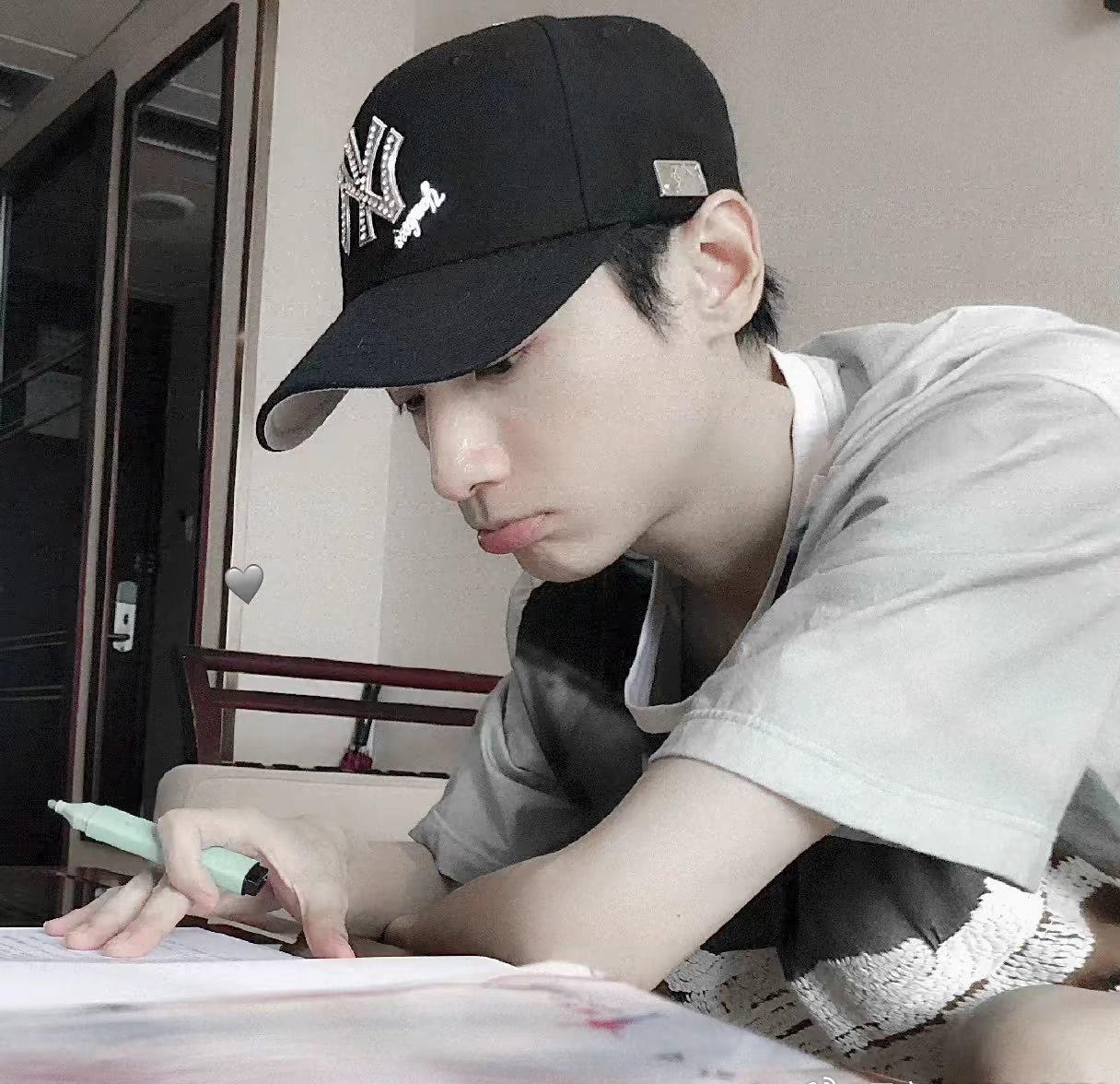 目击者伪造骗保现场有什么法律后果换我也会当没看到，不主动去说会犯法吗？如果没人找