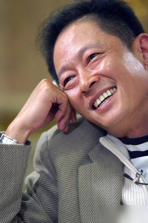 别再骂王志文“怂”了！他身体僵直，眼不敢斜，背后真相让所有老戏骨后背发凉。
你