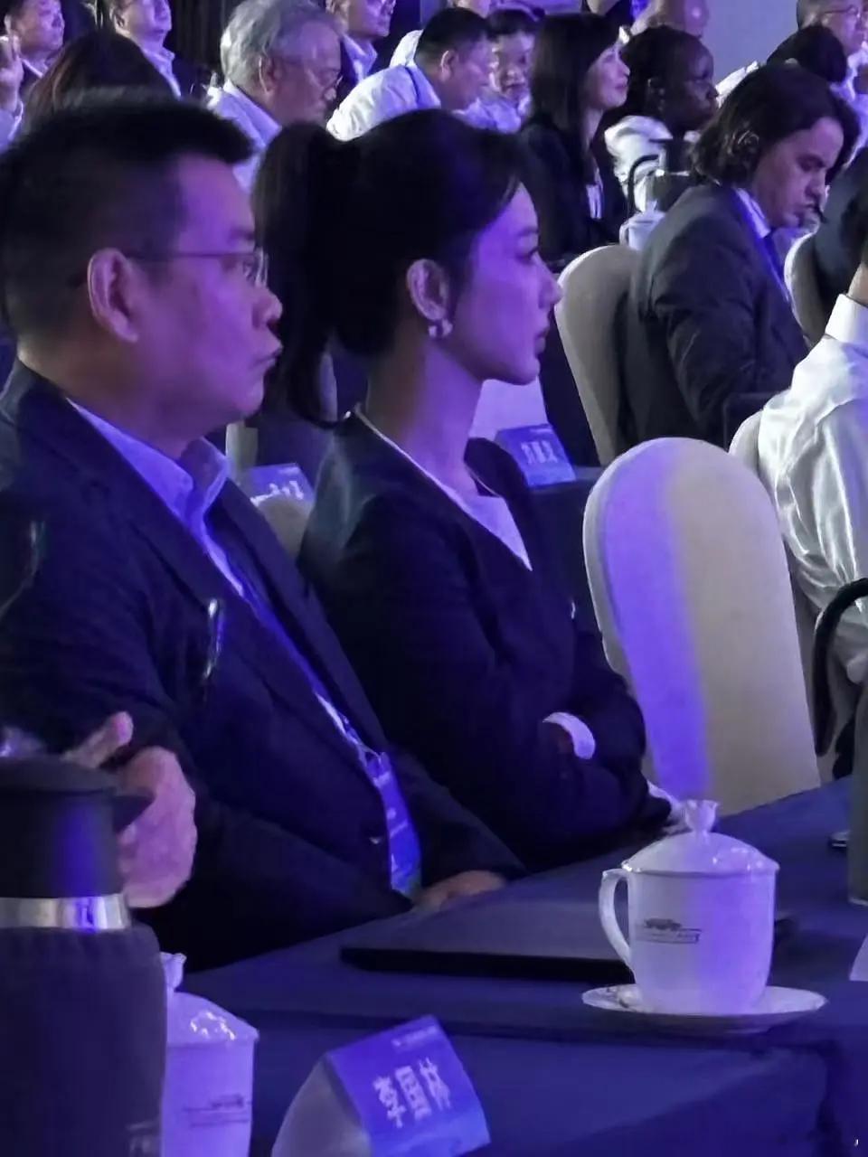 杨紫参加六五环境日杨紫出席六五环境日国家主场活动杨紫参加了今天的六五环境日国家主