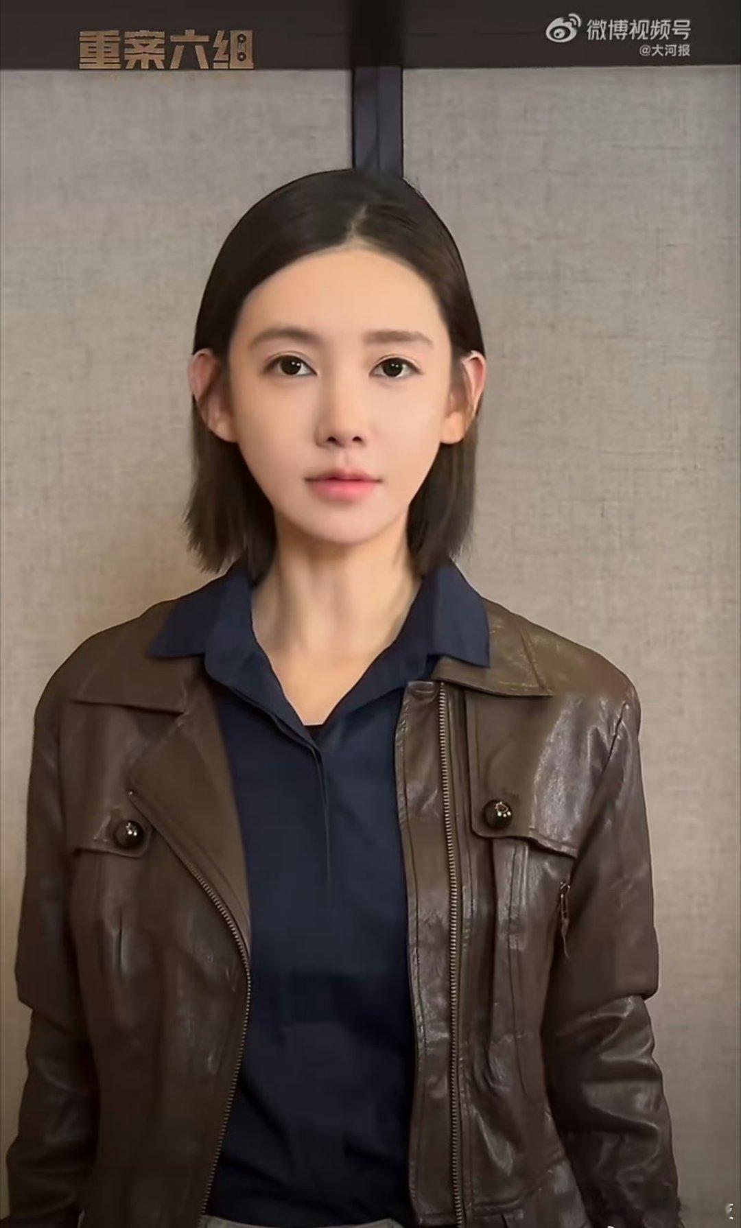 李沐宸版季洁被吐槽缺一点点飒爽气质，人颜值还是很高的，以前拍电视注重的是演技和情